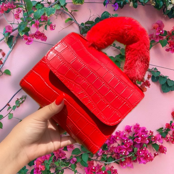 Red Purse - Picture 3 of 8